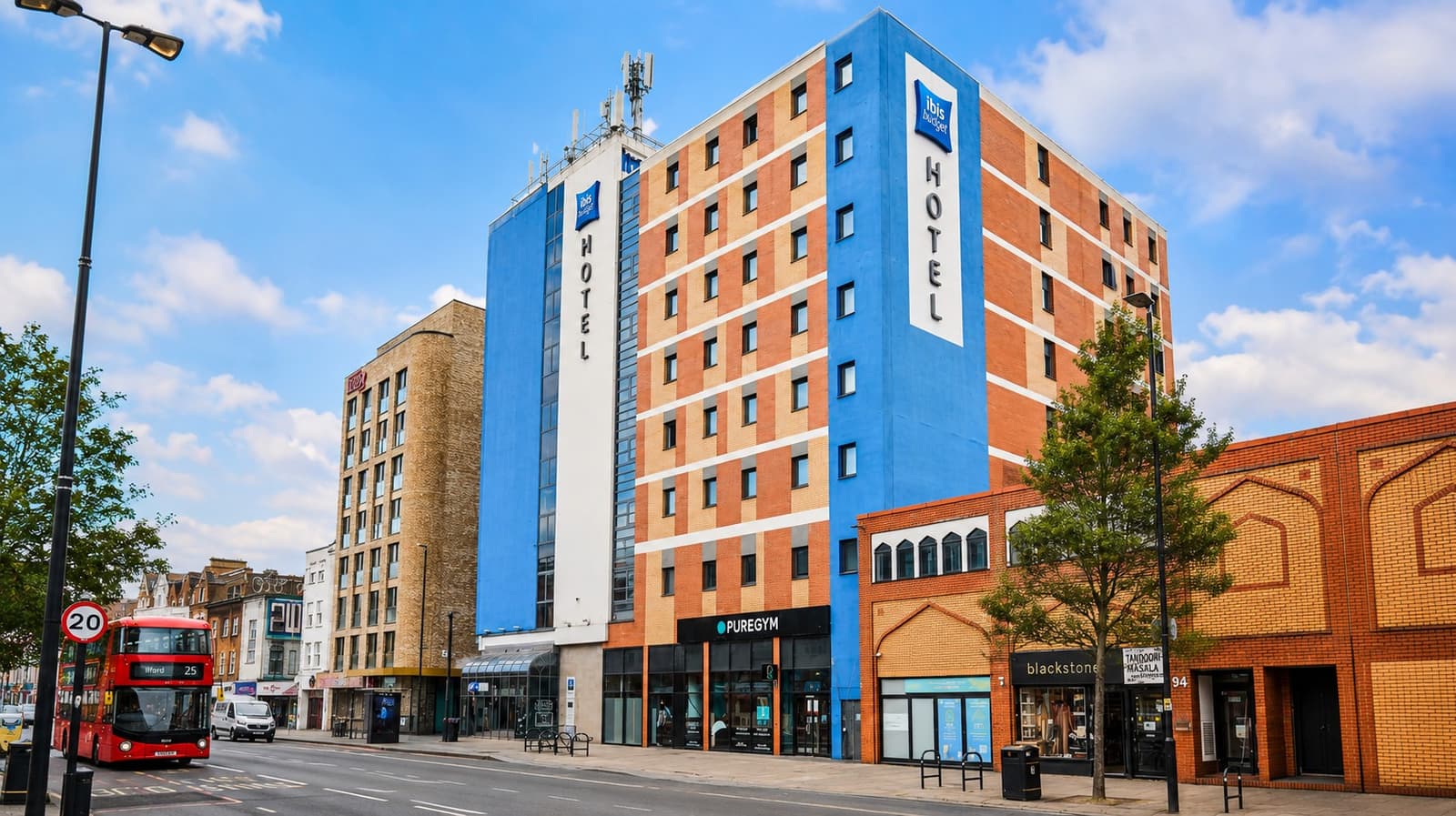 Ibis Budget London Whitechapel - Cheap Places to Stay in London