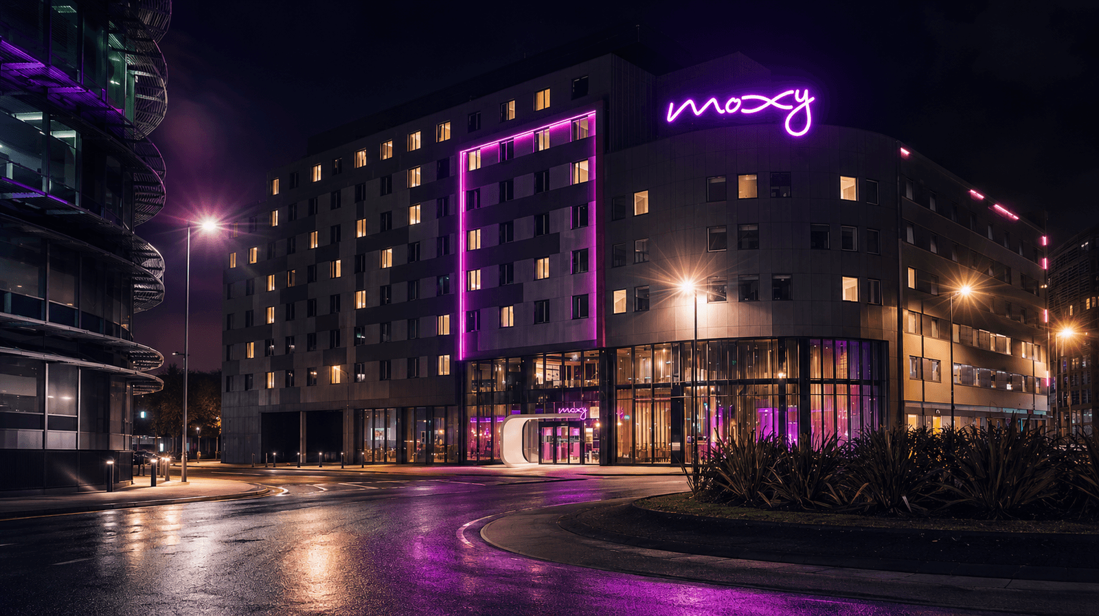 Moxy Southampton - Southampton Cruise Terminal With Chauffeur Transfers