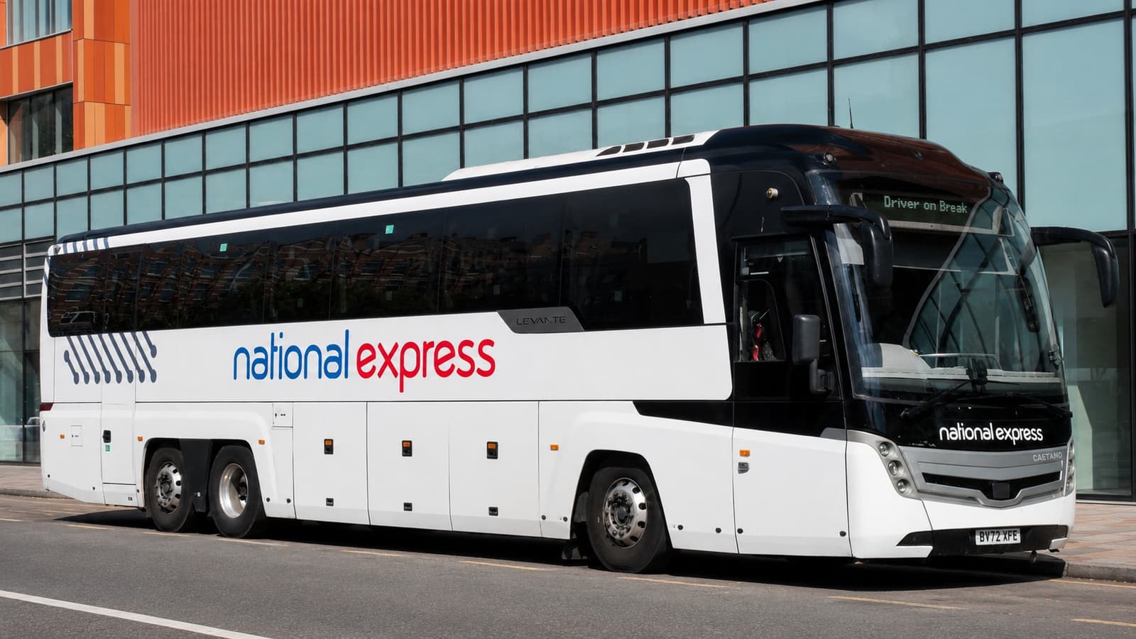 National Express Coach - Stansted Airport from London