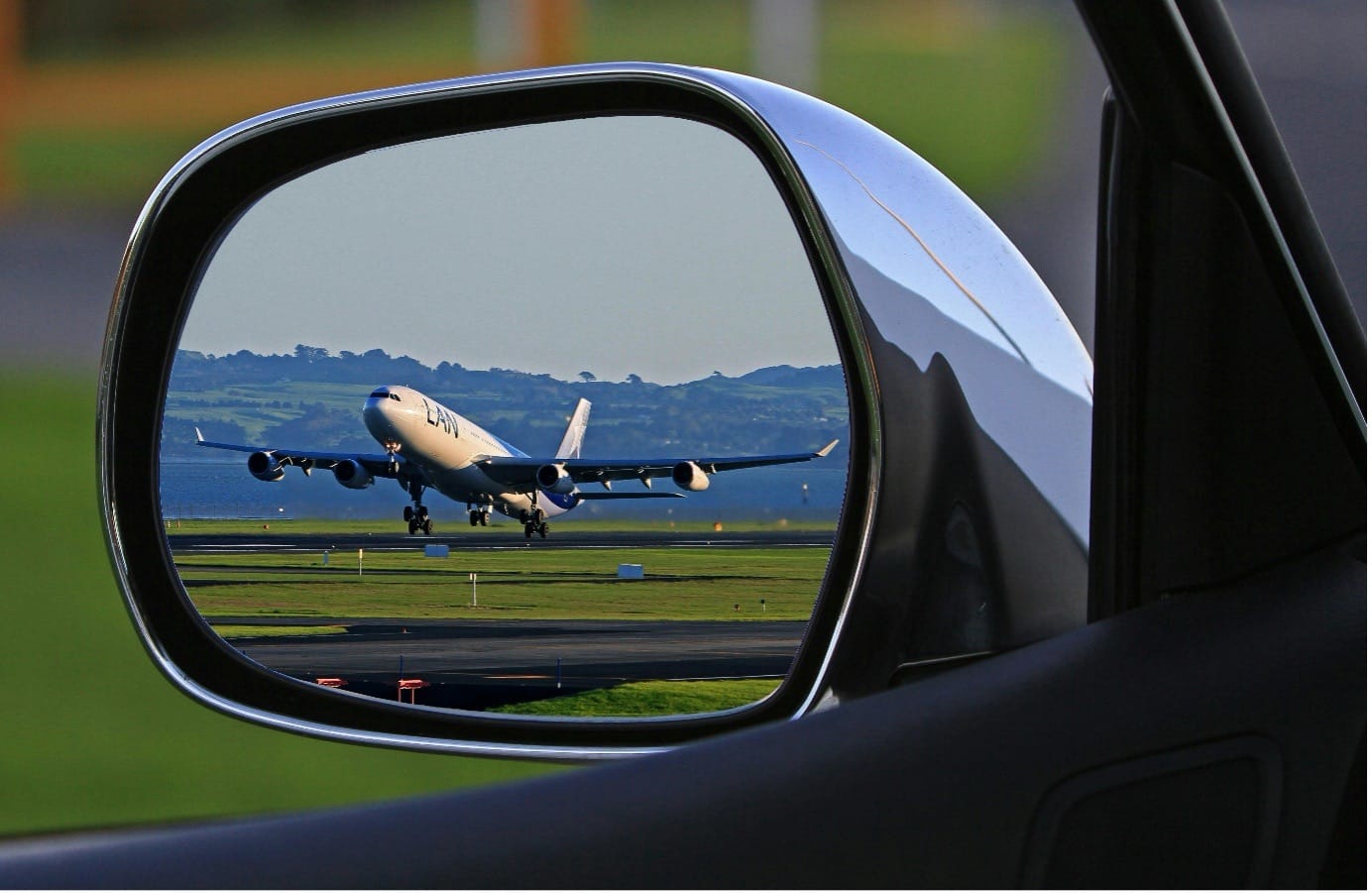Booking Round-Trip Chauffeur Services