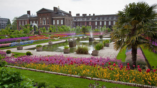 London’s Best Spring Gardens and Parks to Visit with a Chauffeur